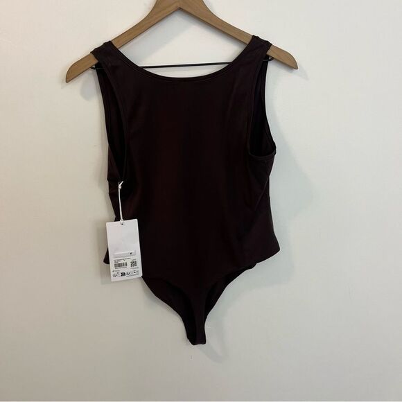 Lululemon Wundermost Nulu Square-Neck Sleeveless Bodysuit French Press NWT XL - Picture 8 of 16